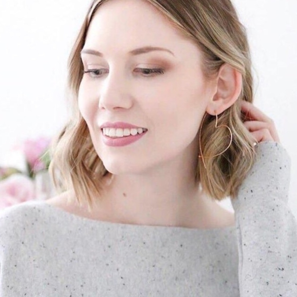 Stella & Dot⚜️[GOLD] Hammered Metal Heart Earrings - Picture 6 of 9